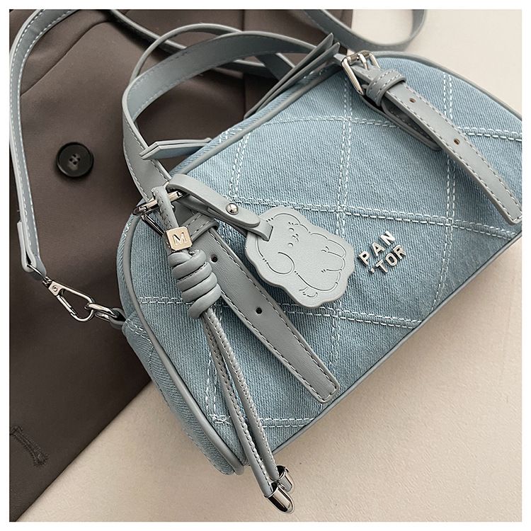 Borsa da donna con design di nicchia, ricamo a diamante, borsa in denim azzurro chiaro, borsa a tracolla da donna, borsa a cuscino_voghion.com