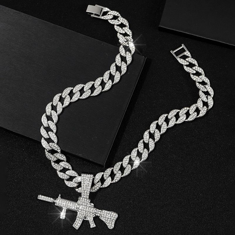 Hot Selling Personalized 3D Diamond Studded Assault Rifle Pendant With Cuban Chain, Hip-hop And Cool Outfit, Neck Chain_voghion.com