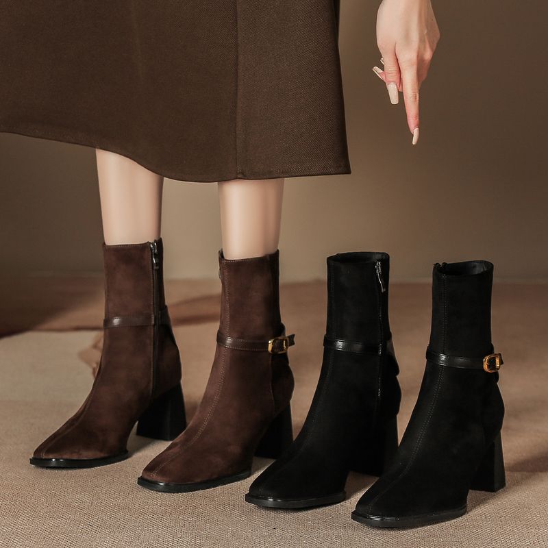 Bottes amincissantes en daim pour femme, nouvelle collection automne-hiver, fermeture éclair latérale courte, talon épais, bout carré, boucle, marron Melad_voghion.com