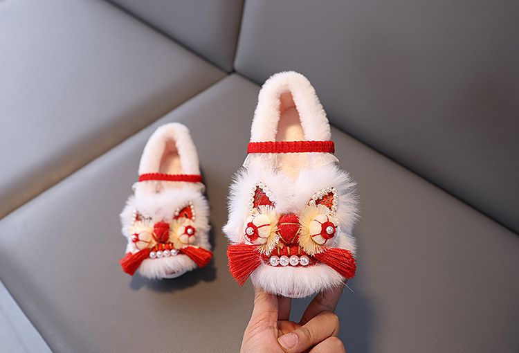 Hanfu d'hiver ShoeGlobe pour filles avec doublure polaire, jupe brodée style chinois à tête de cheval, chaussures pour enfants faites main à tête de tigre, neuf_voghion.com