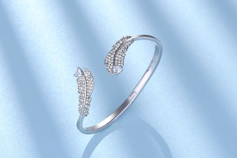 Mit Kristallelementen Federarmband für Frauen Volldiamant Licht Luxus Offenes Armband High-End-Feeling_voghion.com