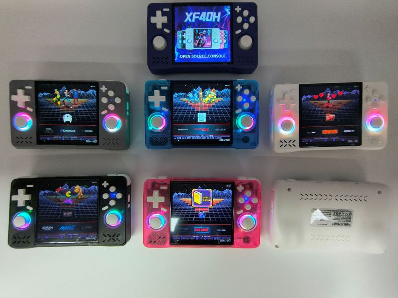 25 Modellen XF40H 4inch Scherm Trilling PSP Game Console WIFI Online Spelen GTA Handheld_voghion.com