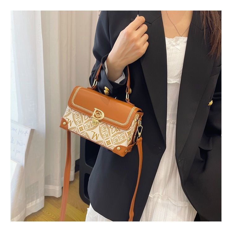 Elegante borsa a tracolla in PU ricamata con chiusura magnetica – Elegante borsa a tracolla per donna, motivo a scacchi alla moda, taglia media_voghion.com