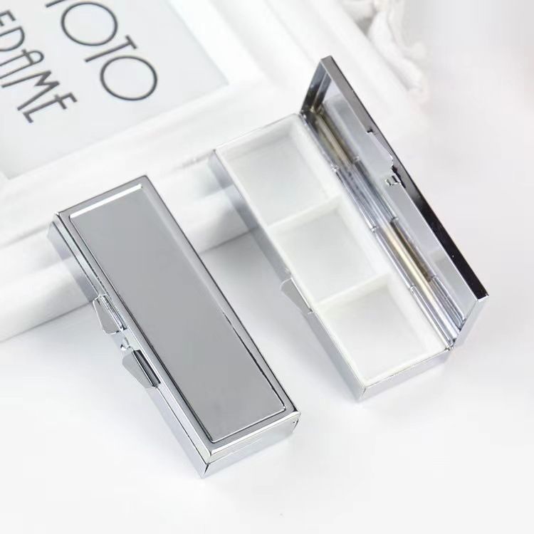 Diamond-Studded Travel Pill Organizer – 18L Multi-Compartment Medicine Box, Lightweight & Leakproof For Car, Home & On-the-Go Use_voghion.com