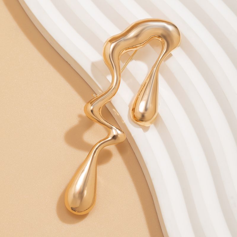 Kovová nepravidelná brož s kapkou vody, ženská, léto 2025, trendy osobnost, nikový design, smysl pro internet, temperament celebrit, pin_voghion.com