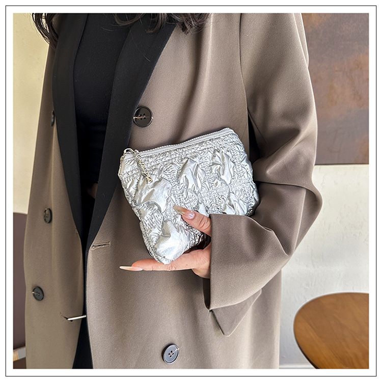 2024 new handheld wallet, embroidered diamond grid small bag, cute and versatile spare wallet, lightweight cloud card bag_voghion.com