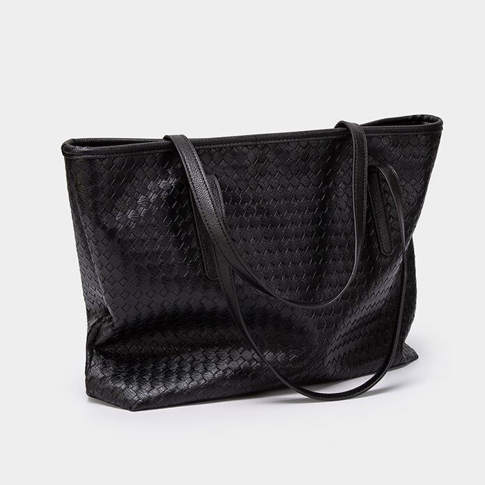 Borsa a tracolla grande e capiente, in tessuto intrecciato, da donna, nuova tendenza 2024_voghion.com