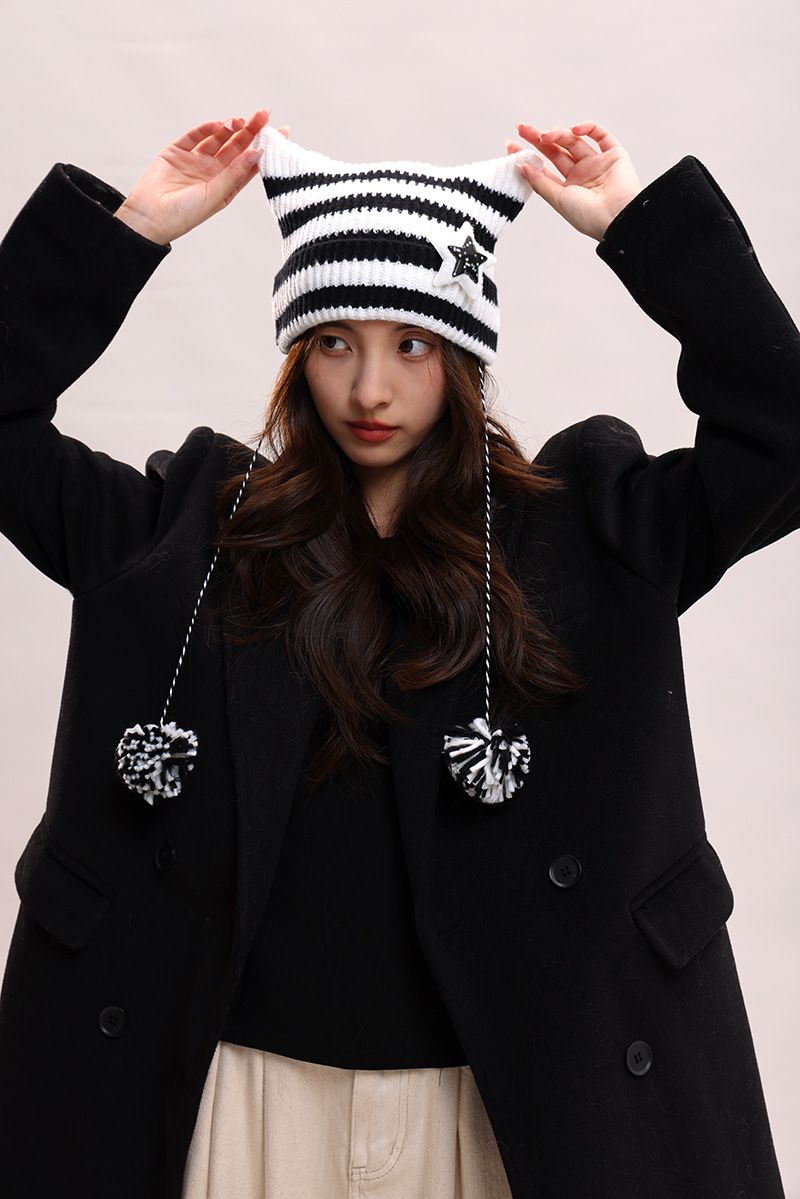 Abi-Stil handgemachte süße Fünf-Sterne-Katzenohrstreifen Dämon Wärme Abdeckung gestrickte Ball Pullover Hut weiblich_voghion.com