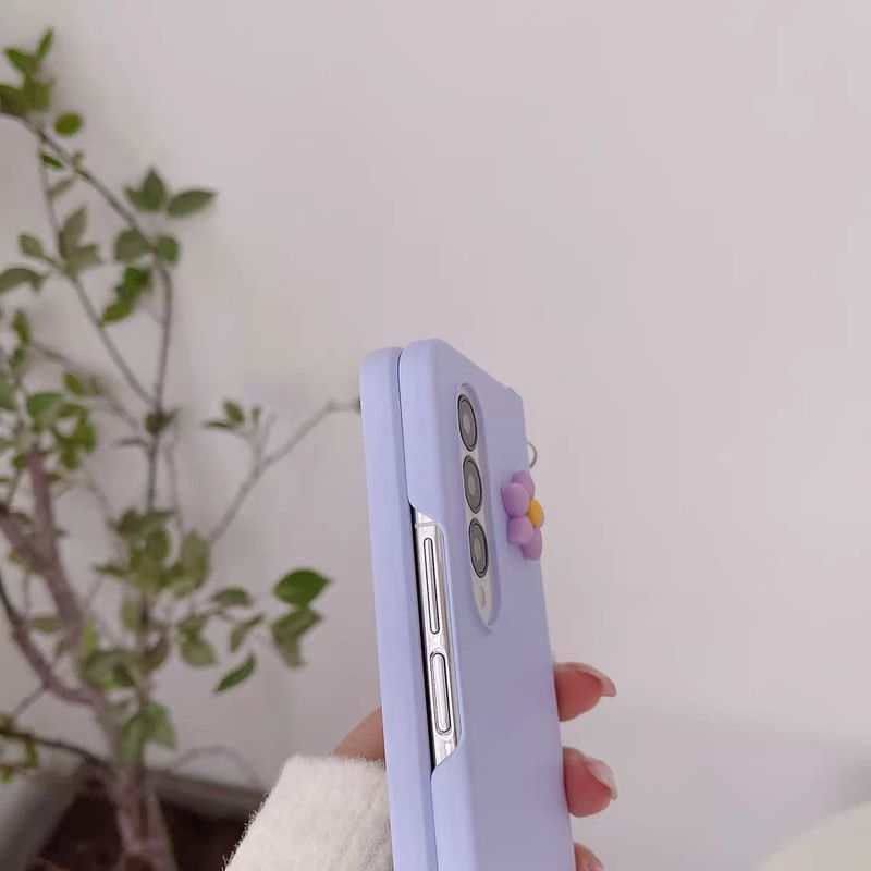 For Samsung Galaxy Z Fold 6 Korea Cute Knitted Flower Wrist Bracelet Shockproof Pearl Chain Phone Case Cover_voghion.com