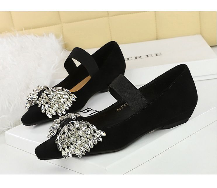Light Luxury Elastic Band One-pedal Low-heeled Women's Single Shoes Dazzling Rhinestone Bow Wedge-heeled Women's Shoes_voghion.com
