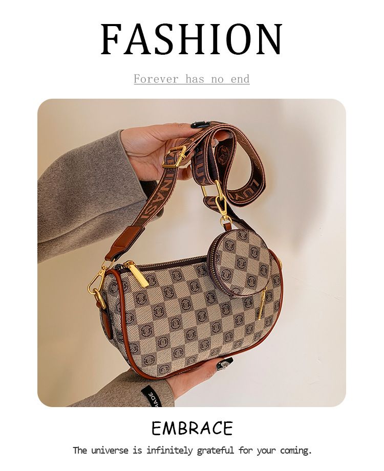 Borsa famosa su Internet per le donne nel 2024, nuova borsa quadrata piccola stampata alla moda, tracolla larga versatile, singola_voghion.com