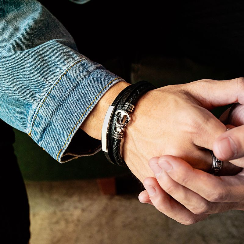 Braccialetto in pelle con chiusura magnetica e gioielli alla moda multistrato in acciaio inossidabile di alta qualità_voghion.com