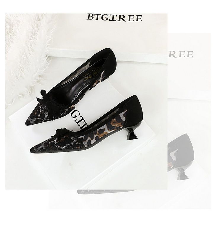230-26 Style Pointed Sexy Lace Women's Shoes With Bow, Wine Glass Comfortable Low Heel, Shallow Mouth Leopard Print_voghion.com