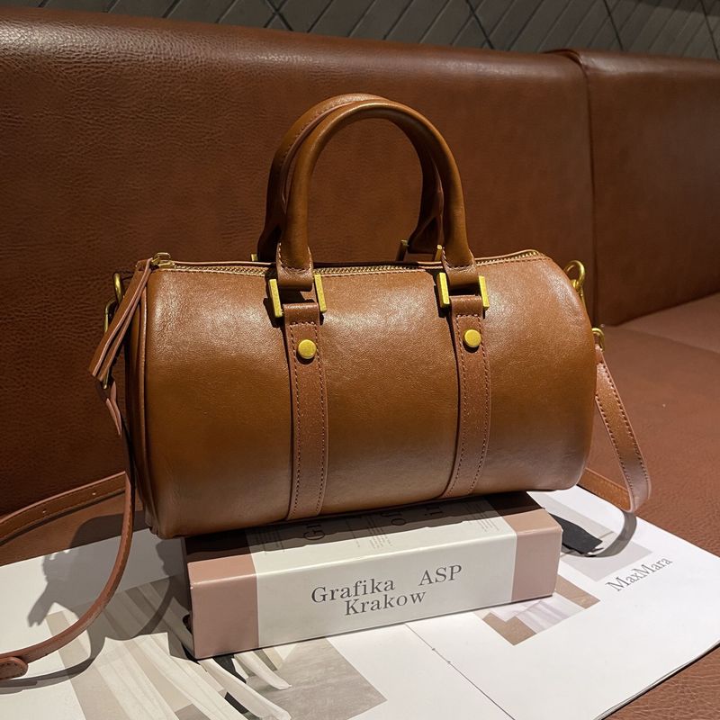 Borsa da donna con texture di alta qualità, borsa a mano dal design di nicchia, nuova borsa a tracolla da bowling autunno/inverno 2025, borsa a cuscino per donna_voghion.com