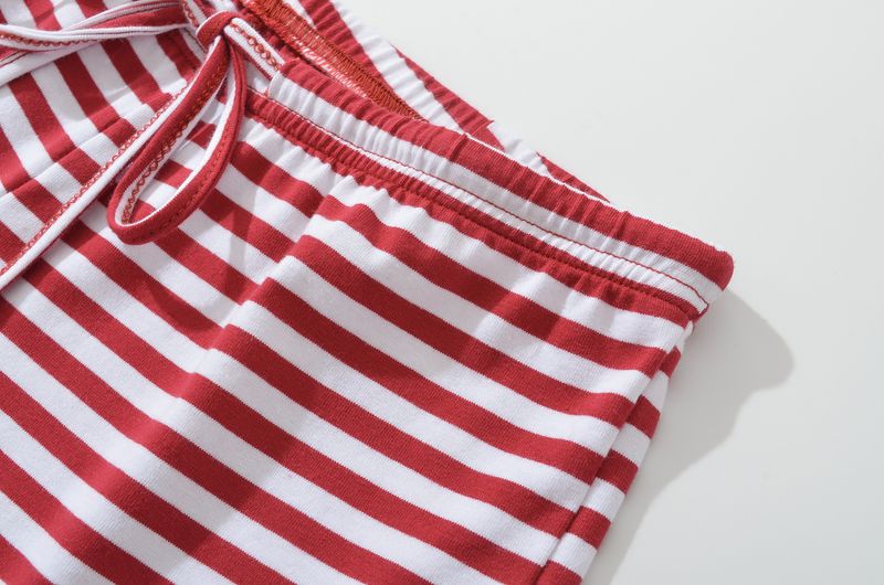 Ensemble deux pièces PB&ZA Style Été 2025 pour femme, composé d'un t-shirt et d'un short à rayures color-block._voghion.com