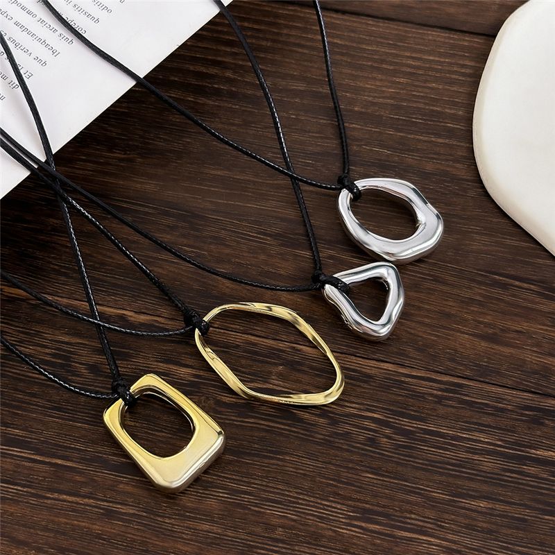 Mode Ingemark Vintage Sort Læder Fletning Vokssnor Halskæde Til Kvinder Goth Udhulet Kærlighed Hjerte Vedhæng Choker Y2k_voghion.com