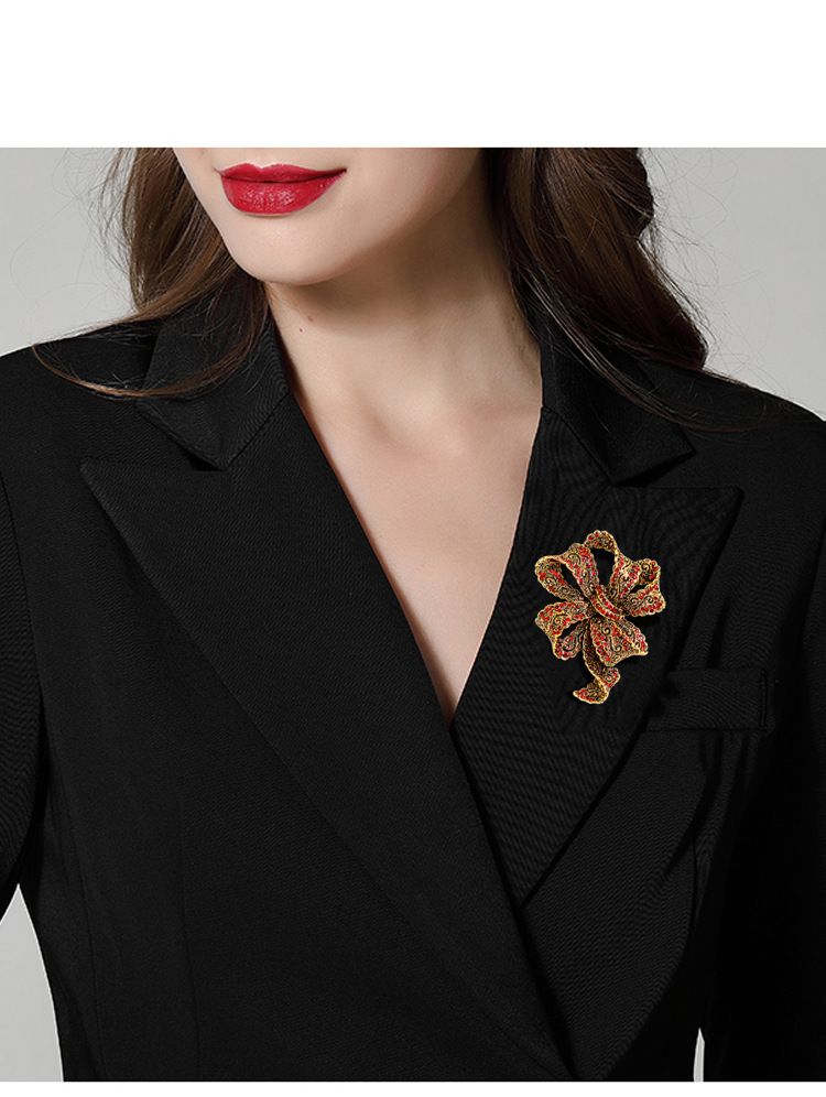 Bow studded diamond brooch, grand luxury rhinestone chest flower, alloy metal pin, coat button_voghion.com