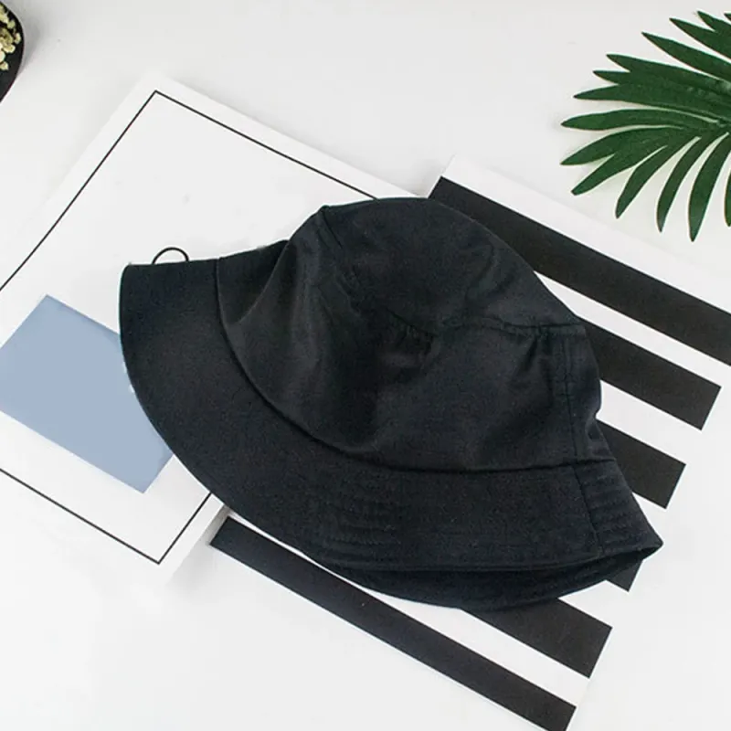 Uudet tulokkaat mustavalkoiset yksiväriset unisex-lippalakit hiphop-koristeet miehille ja naisille kesällä panamahattu ranta-aurinko kalastushattu_voghion.com