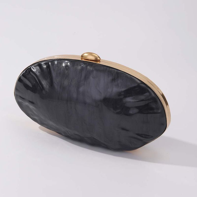 Pochette in acrilico di ispirazione vintage con conchiglia: elegante borsa a tracolla ovale per matrimoni, feste serali e outfit boho chic_voghion.com