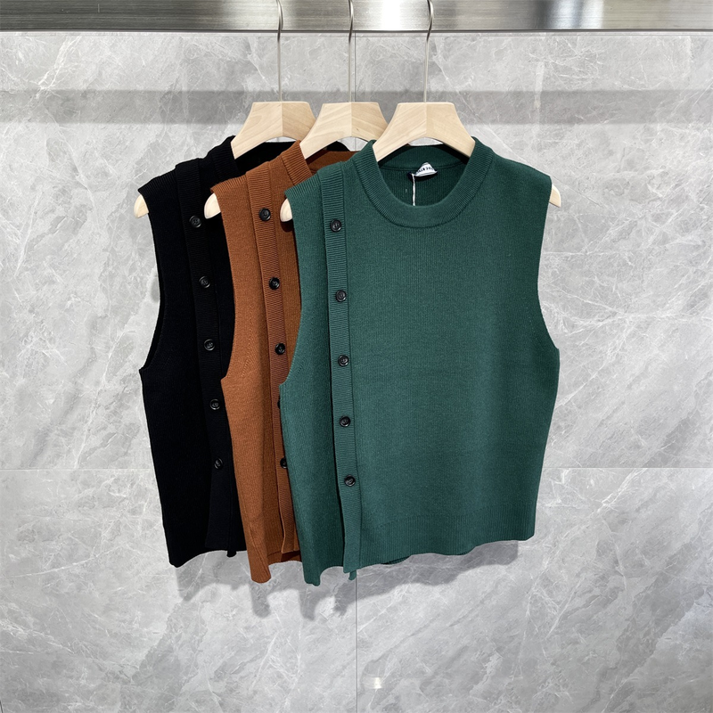 South Korea Autumn Winter Personalized Button Decorated Vest Men's Casual Solid Color Sleeveless Round Neck Pullover_voghion.com