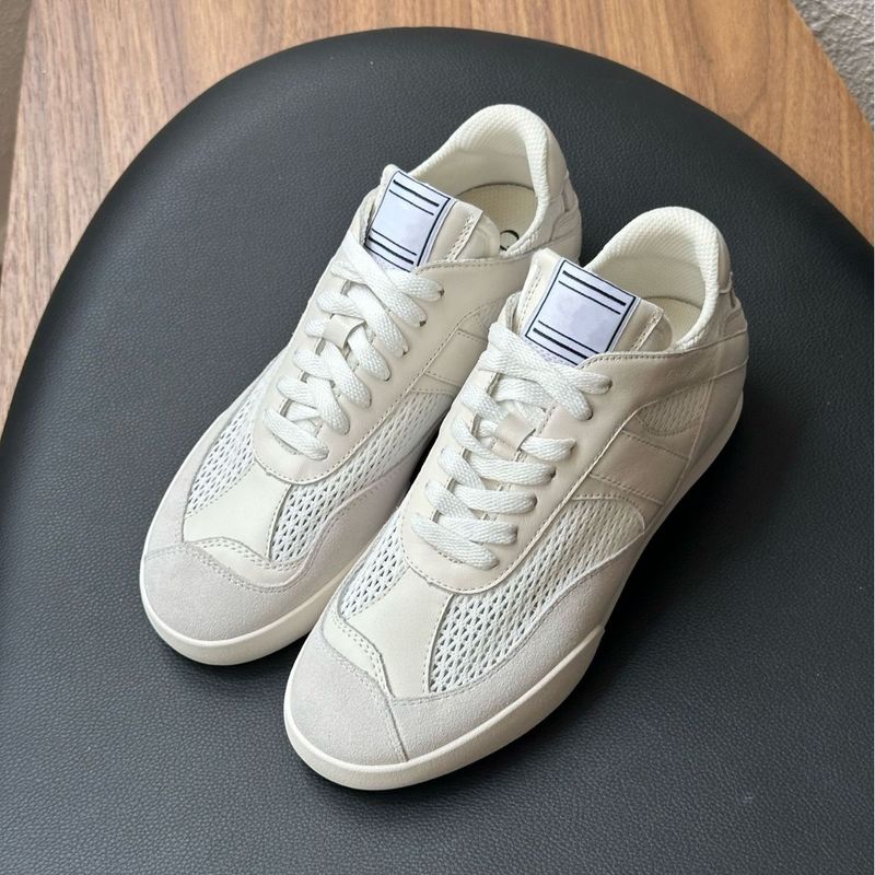 Dongguan Goods 25 Koujia-Kicktraining im neuen Stil für Damen, atmungsaktive Freizeitsportschuhe aus Mesh mit Farbblock und Schnürsenkeln_voghion.com