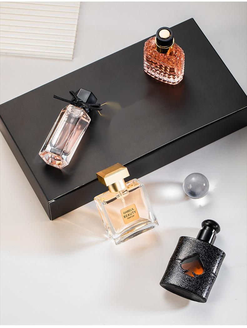 Nuovo set di profumi da donna in saldo, set da quattro pezzi, un set completo di popolari profumi da donna per studenti, set di profumi freschi e durevoli_voghion.com