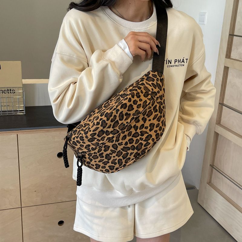 Korean Style Versatile Large Capacity Shoulder For Women 2025 New Trendy Fashion Leopard Print Crossbody Chest Dumpling_voghion.com