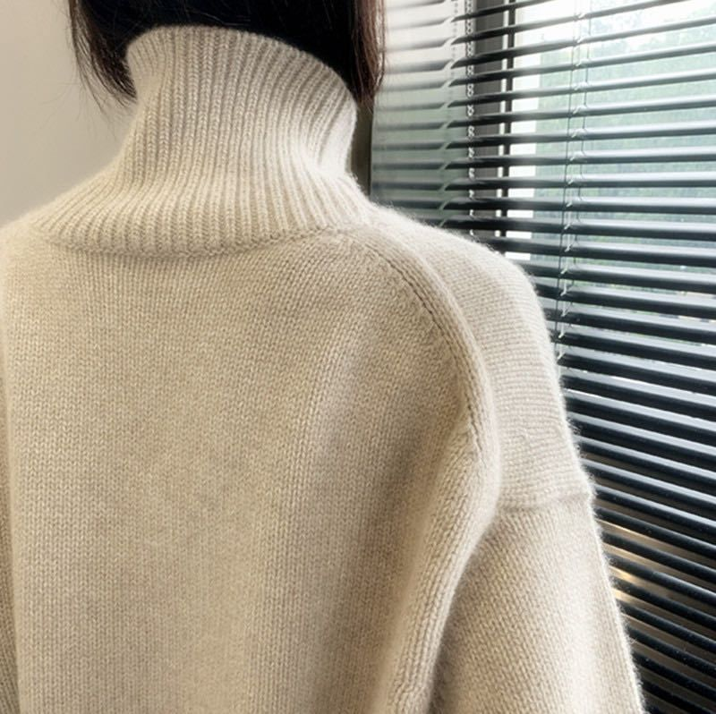 Women's turtleneck soft waxy sweater to wear a loose feeling with lazy wind knit base_voghion.com