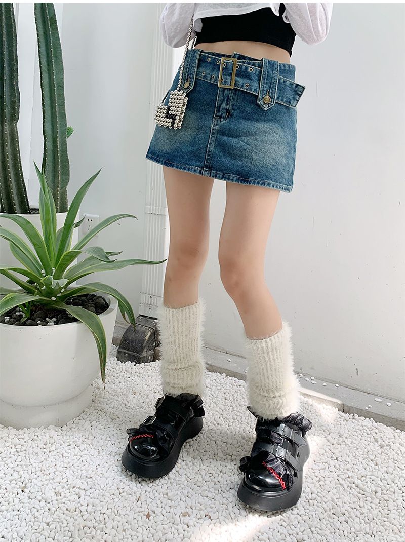 Herbst- und Winter-Beinstulpen aus Plüschfedergarn, gestrickt, verdickte, warme, schlankmachende Florsocken, Y2K-Socken aus weißem Plüsch mit mittlerer Schlauchlänge_voghion.com