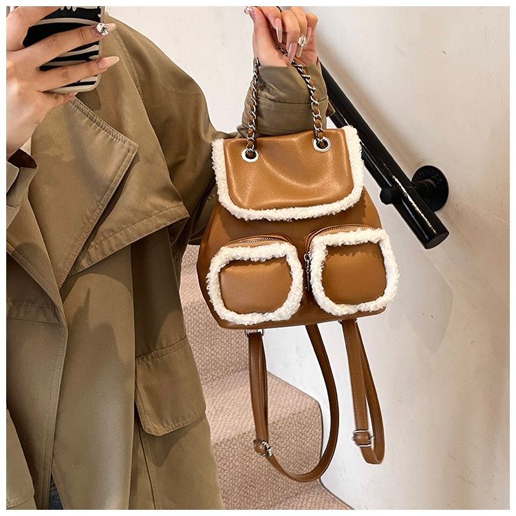 Autumn And Winter Niche Casual Backpack 2024 New Fashionable Versatile Shoulder Bag Large Capacity Textured Handbag_voghion.com