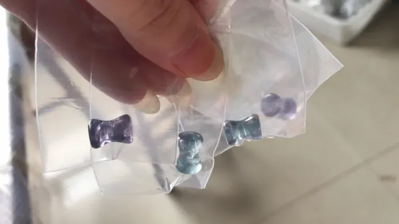 2 Stück Naturstein Doppelt ausgestellter Opal-Quarz-Ohrtunnel, farbiges Expandergewicht, Körperpiercing-Schmuck 241217_voghion.com