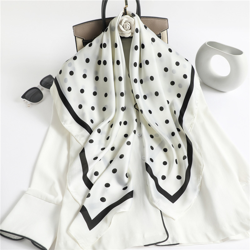 Sciarpa coreana a pois con onda di moda Sciarpa quadrata in seta imitazione da donna 90 cm Scialle con protezione solare da viaggio Autunno e_voghion.com