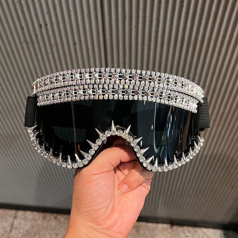 New Rivet Punk Trendy Sandproof Dustproof Cycling Glasses Large Frame Sponge Ski Goggles_voghion.com