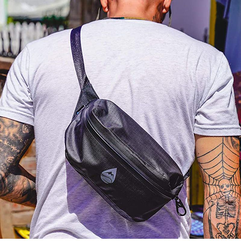 Stylish And Lightweight Outdoor Sports Fanny Pack, Running Bag, Mountaineering Bag, Chest Bag, Messenger Bag, Multi-function._voghion.com