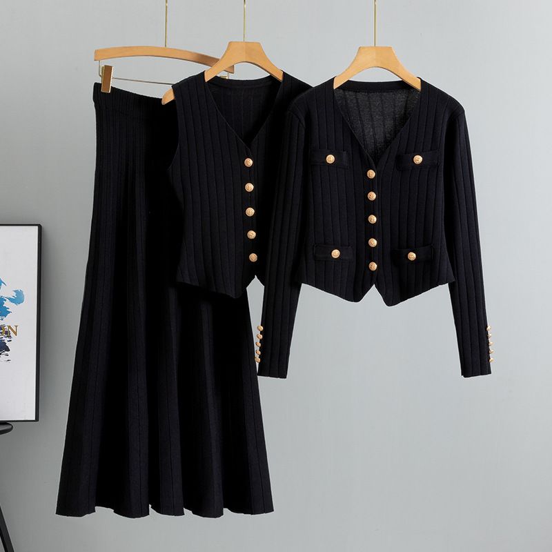 Maglione a tre pezzi con gonna a mezza lunghezza in stile coreano, vestibilità slim, autunno inverno 2025, per donna, gilet lavorato a maglia_voghion.com