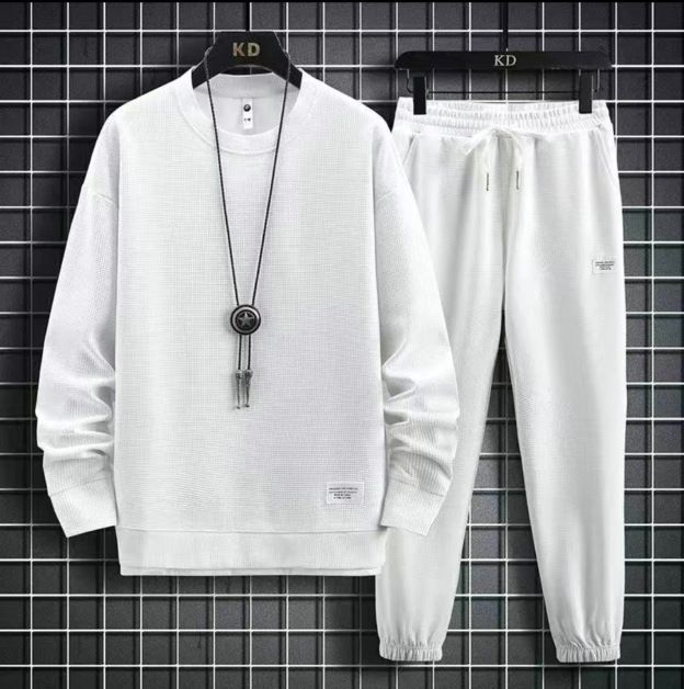 Ropa para hombre 2024 Nuevo suéter de cuello redondo con gofres Traje de otoño e invierno Nuevo estilo Color puro Ocio Estilo de Hong Kong Top de manga larga suelto_voghion.com
