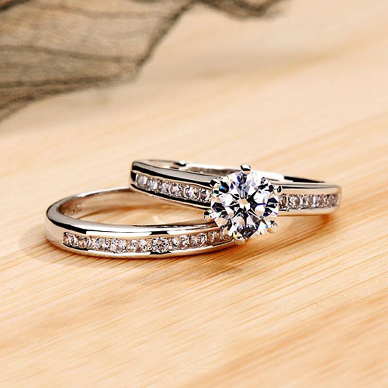 Anello di fidanzamento con sei griffe placcato in platino di Cao Shi, combinazione di zirconi squisiti_voghion.com