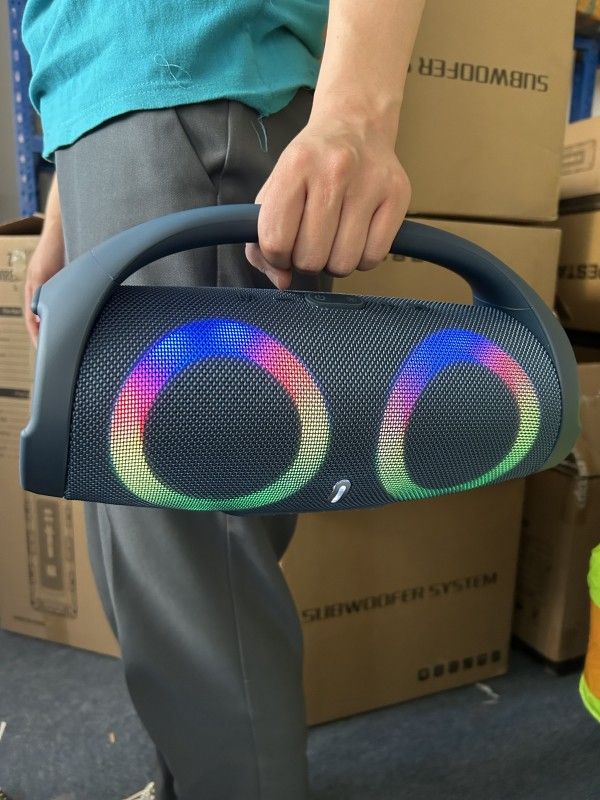 Výkonný Bluetooth reproduktor Přenosný RGB Barevné světlo Voděodolný Bezdrátový Subwoofer 360 Stereo Surround Tws FM Boombox_voghion.com
