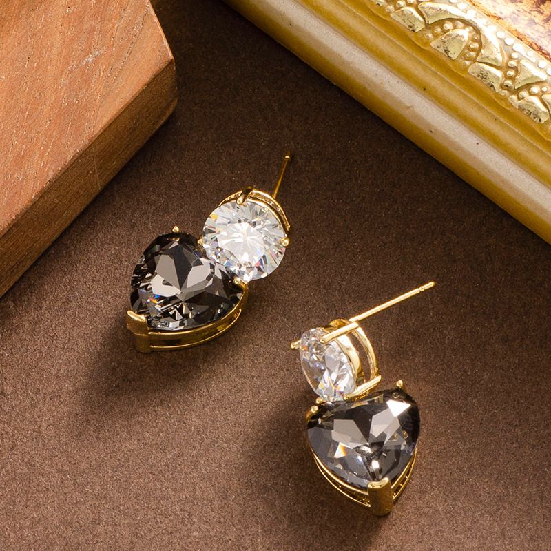 Pingente de orelha de cristal zircônia super brilhante da moda, temperamento feminino, agulha de prata simples e sofisticada_voghion.com