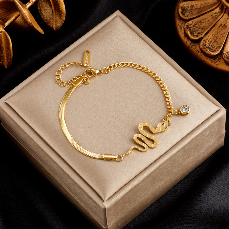 Fashion Niche Simple Design Dia-encrusted Love Pearl Butterfly Snake Pendant Gold-plated Titanium Steel Bracelet_voghion.com