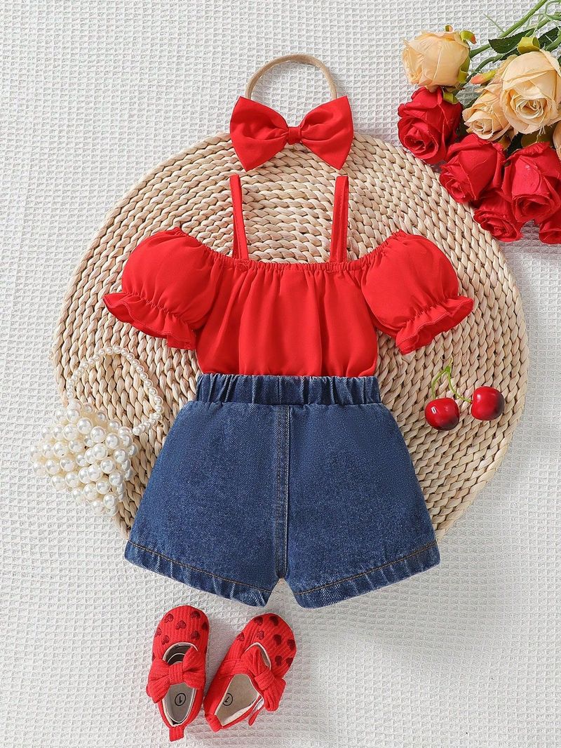 Ensemble 3 pièces pour bébé fille : haut à volants épaules dénudées et short en jean brodé cœur avec bandana – Tenue d'été (6 mois à 3 ans)_voghion.com