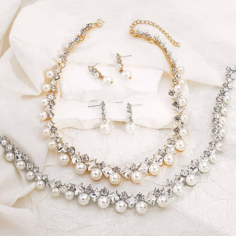 12028 Set di gioielli da sposa eleganti e alla moda, con collana e orecchini in lega barocca, in saldo a caldo, transfrontalieri_voghion.com