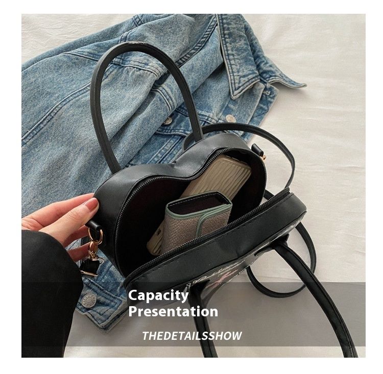 Borsa da donna personalizzata Rivet Punk Dark 2024 Nuova borsa a forma di cuore, borsa a tracolla incrociata, borsa a tracolla per donna_voghion.com