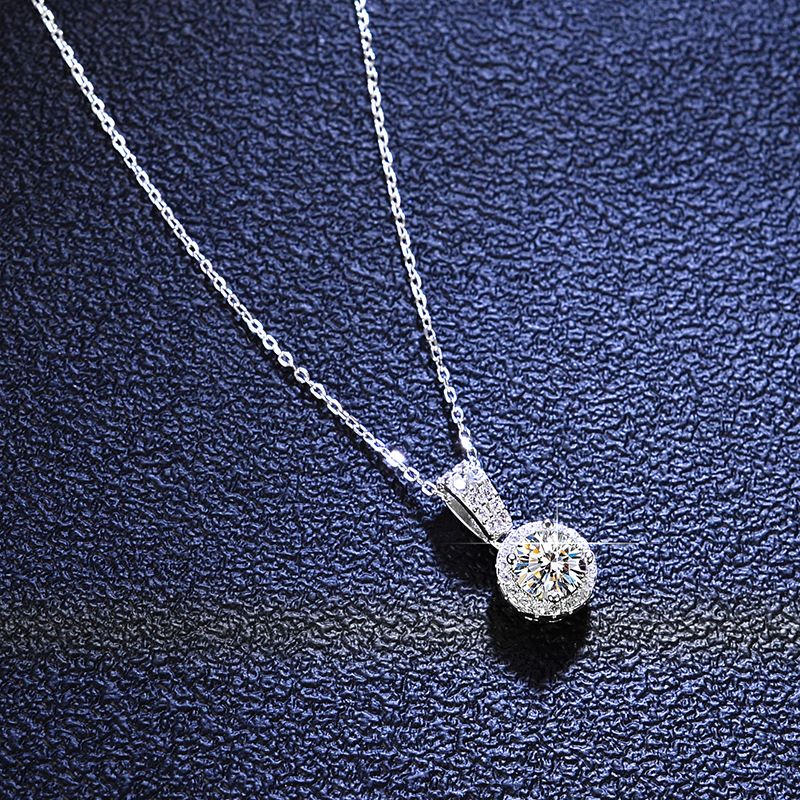 Colar com pingente de moissanita de prata Tancise Luxury Personality, presente feminino clássico de festa na maré_voghion.com