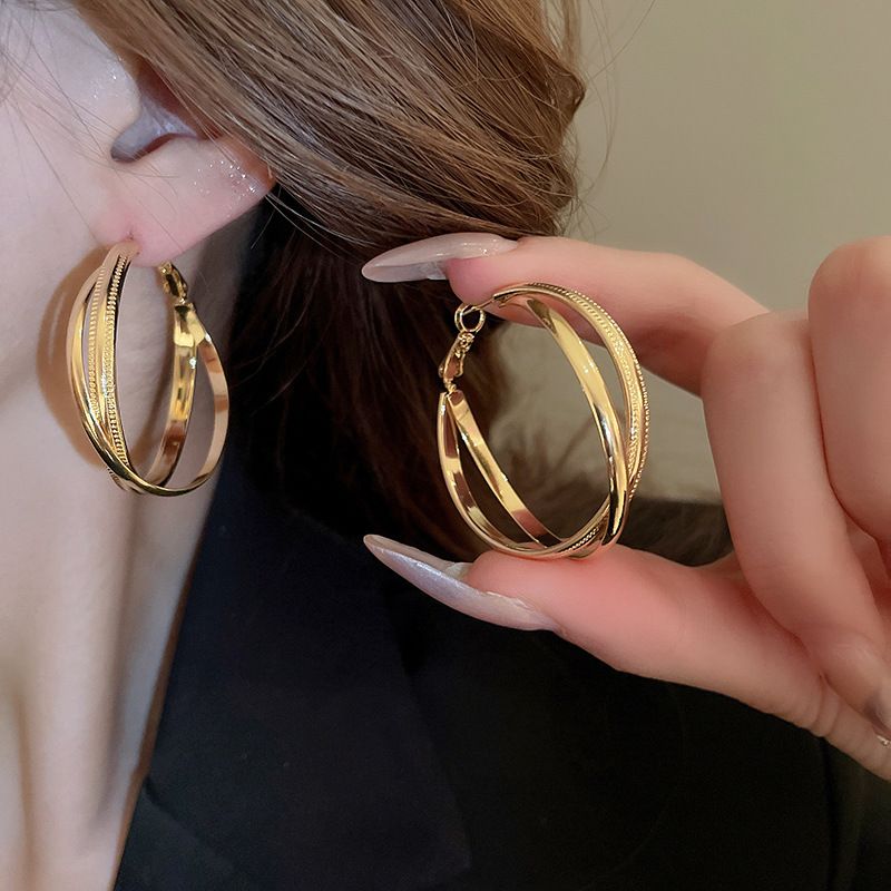 Silver Needle Cross Hollow Geometric Earrings Metal Design Earrings European And American Light Luxury Fashion Earrings_voghion.com