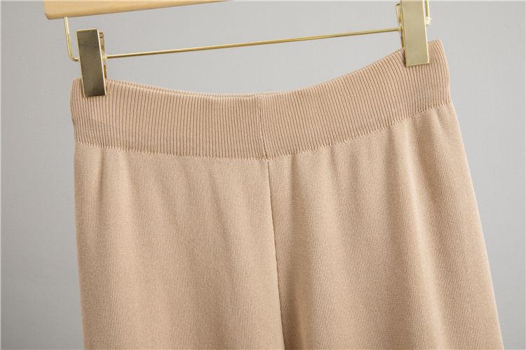 Completo elegante con maglione lavorato a maglia e pantaloni a gamba larga - Ricamo floreale, completo casual chic in due pezzi (disegno a righe e jacquard, misto viscosa e poliestere)_voghion.com