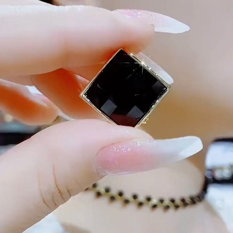 Temperamento coreano giapponese esagerato, orecchini geometrici in argento nero con diamanti, nuovi alla moda, semplici e versatili, da donna_voghion.com
