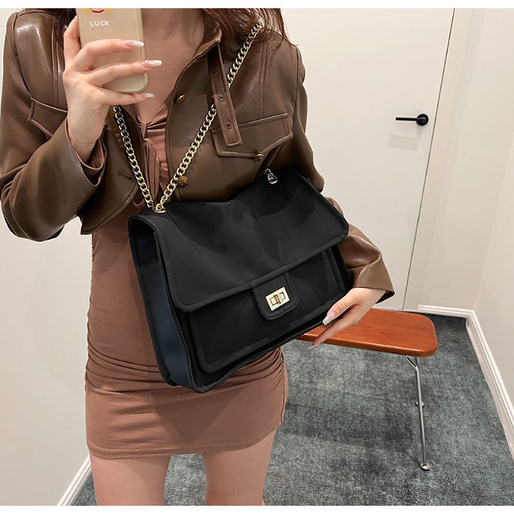 Large Capacity Bag For Women Autumn/Winter 2023 New Fashion Versatile Frosted Chain Crossbody Bag Commuter Tote Bag_voghion.com