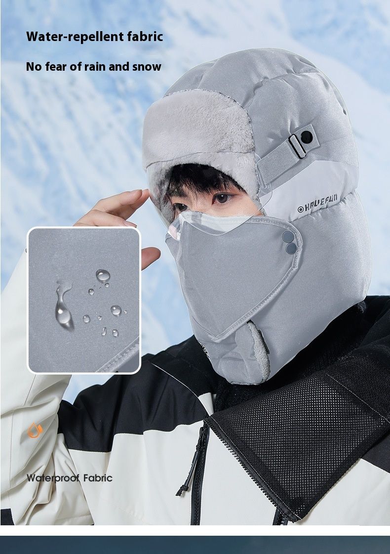 Uomini e donne alla moda che guidano biciclette elettriche in inverno con velluto spesso per calore e resistenza al freddo, semplici con occhiali e cappello da pilota_voghion.com