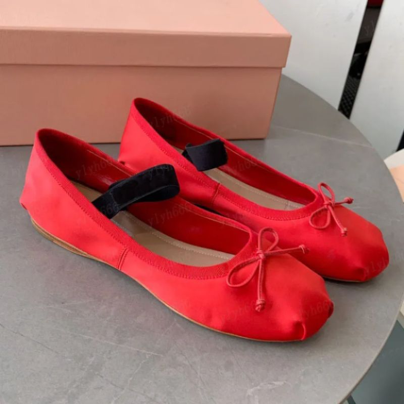 Neue High-Version Miu Style Bowknot Flat Ballet One Strap Silk Satin Einzelschuhe_voghion.com